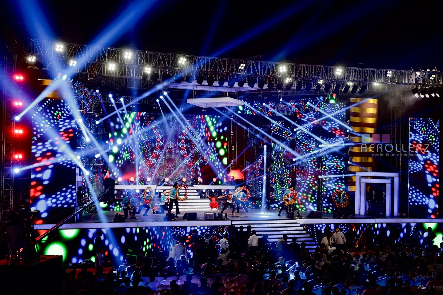 The Dance Floor is Open — Live Entertainment